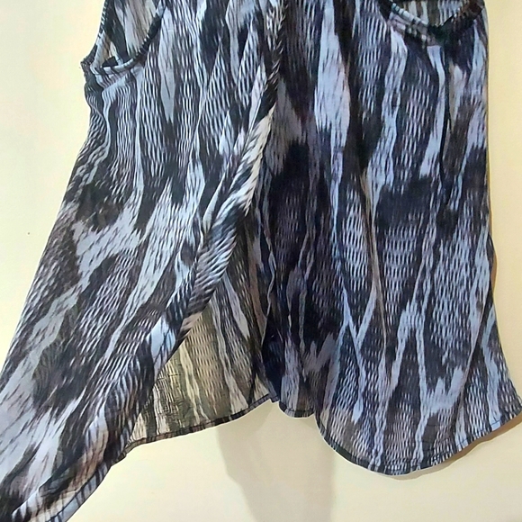 Guess Sleeveless Sheer Button Down Shirt - Picture 2 of 5